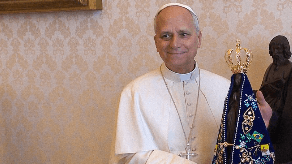Papa Leão XIV se submeterá a uma cirurgia no pulmão; CNBB enviou mensagem na qual expressa afeto filial e comunhão
